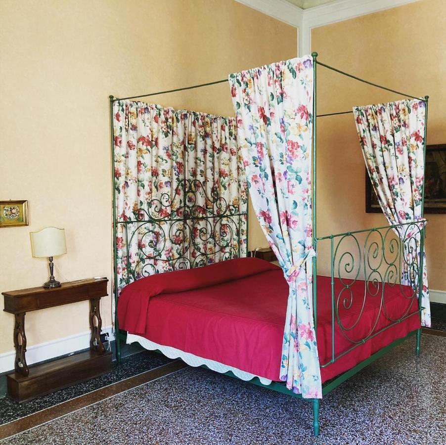 Palazzo Tucci Residenza D'Epoca Bed & Breakfast Lucca Exterior photo