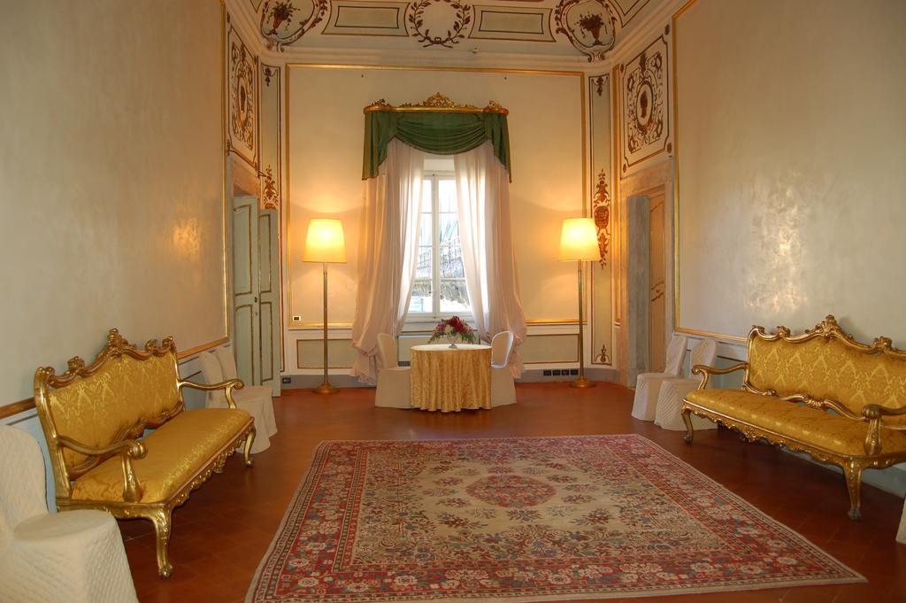 Palazzo Tucci Residenza D'Epoca Bed & Breakfast Lucca Exterior photo