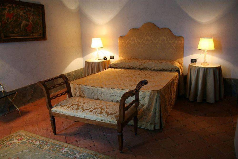 Palazzo Tucci Residenza D'Epoca Bed & Breakfast Lucca Exterior photo