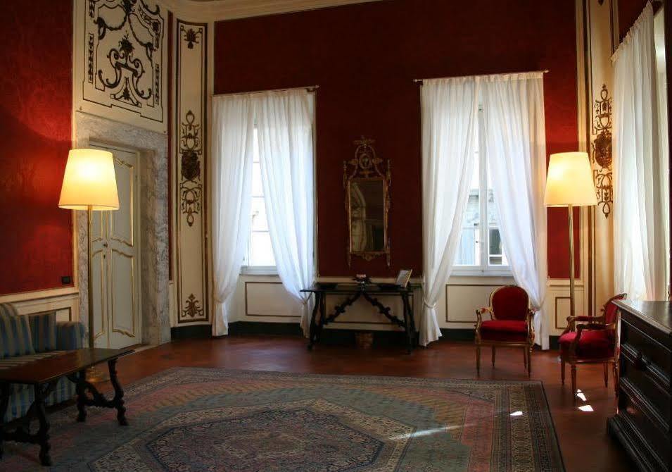 Palazzo Tucci Residenza D'Epoca Bed & Breakfast Lucca Exterior photo