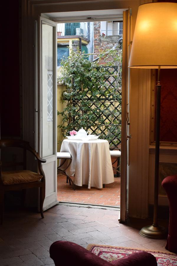 Palazzo Tucci Residenza D'Epoca Bed & Breakfast Lucca Exterior photo