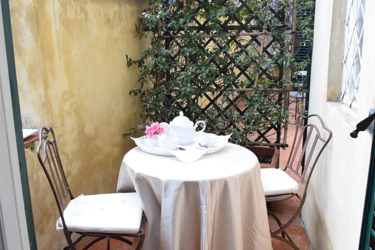 Palazzo Tucci Residenza D'Epoca Bed & Breakfast Lucca Exterior photo