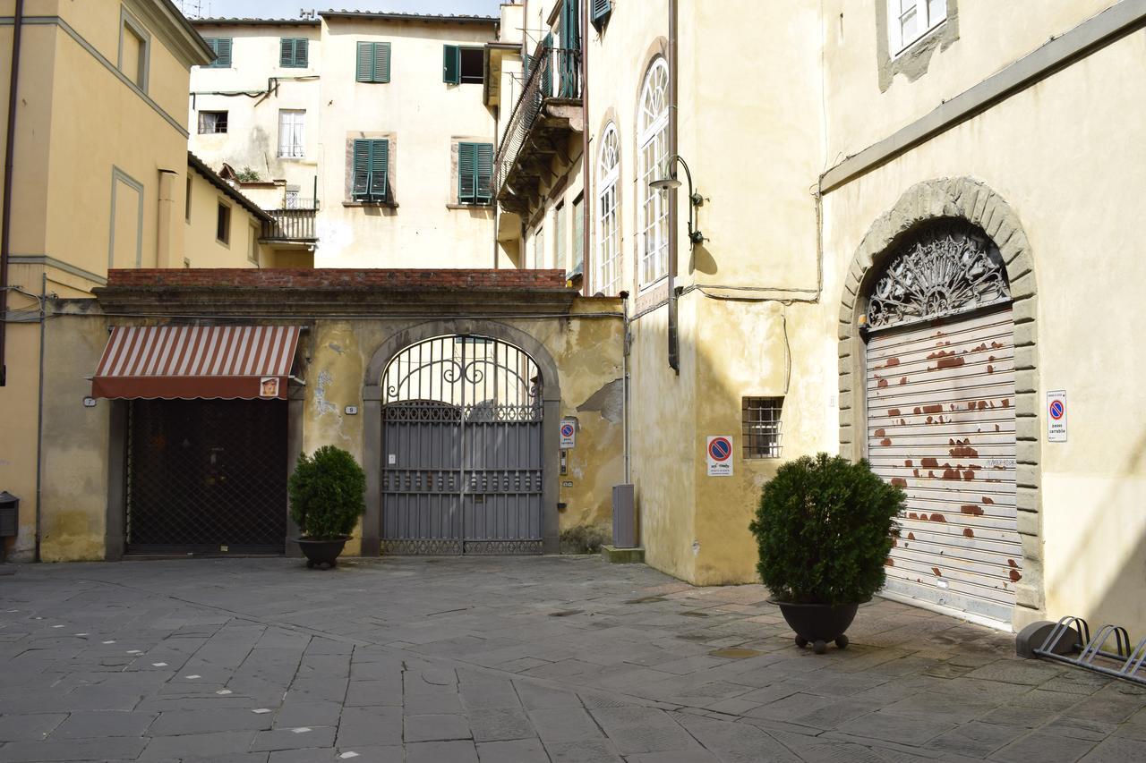 Palazzo Tucci Residenza D'Epoca Bed & Breakfast Lucca Exterior photo