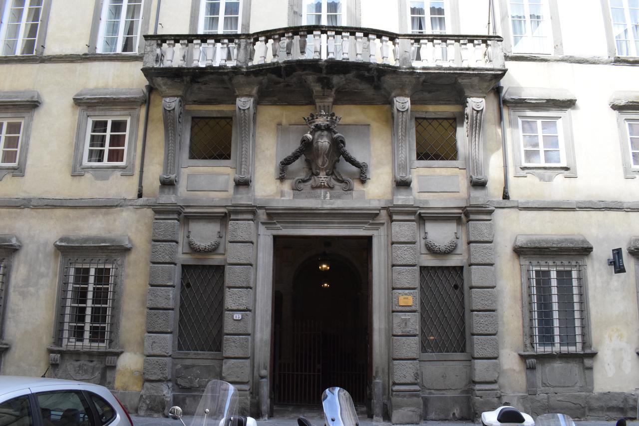Palazzo Tucci Residenza D'Epoca Bed & Breakfast Lucca Exterior photo